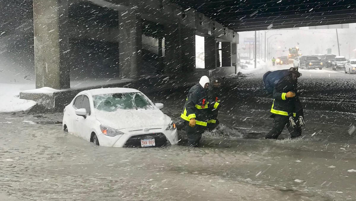 Dangerous flooding in Massachusetts amid winter storm CBS News