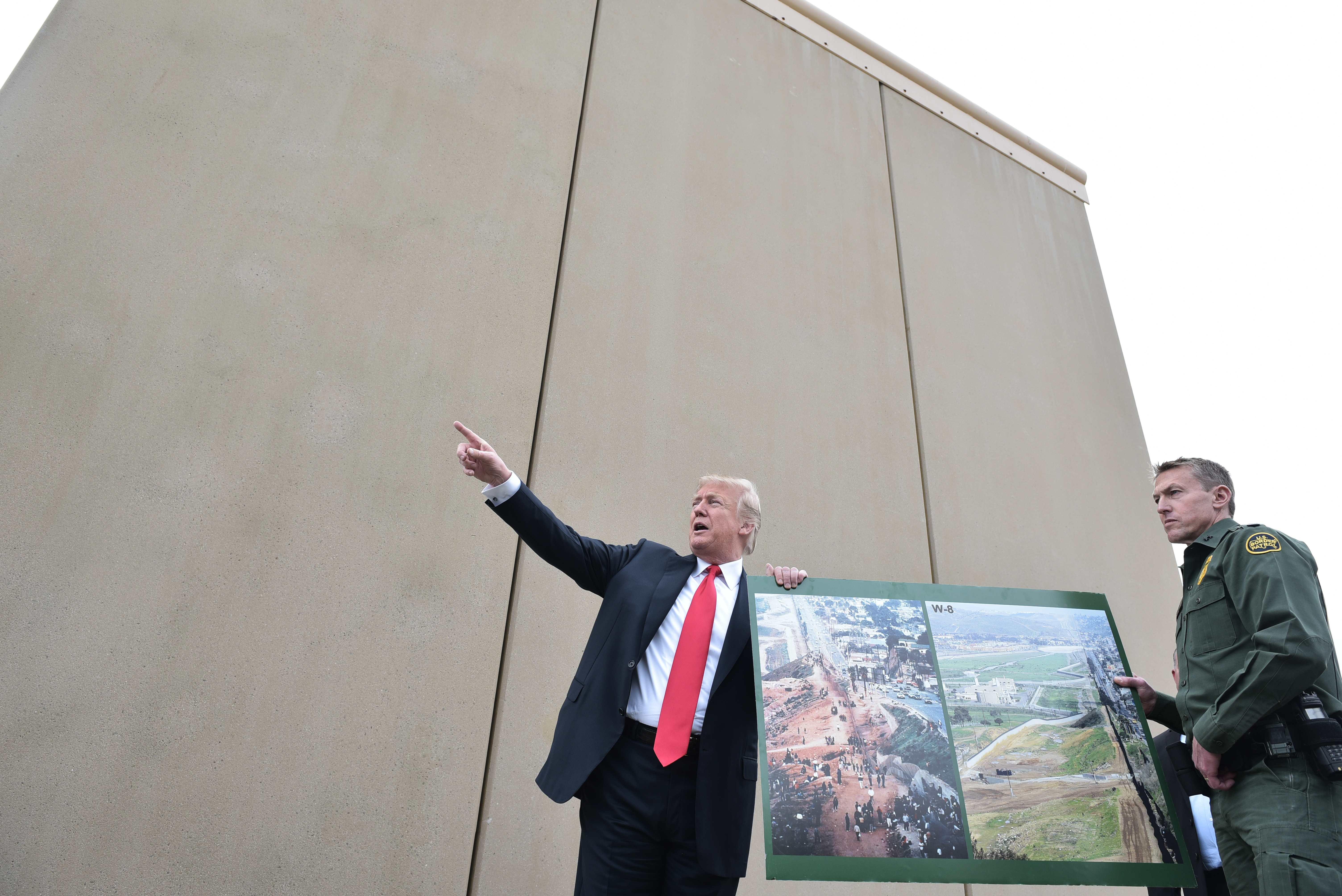trumps border wall