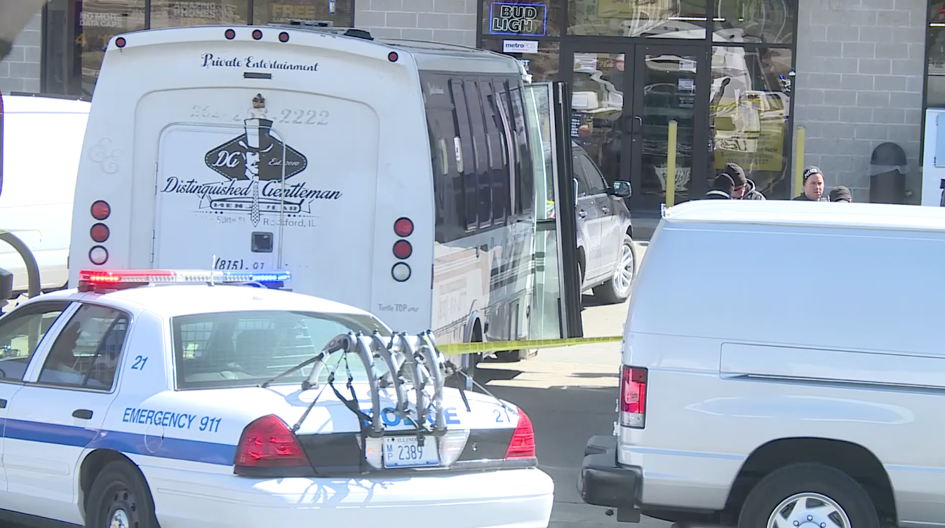 Charter bus shooting leaves 3 dead in Rockford, Illinois; suspect at