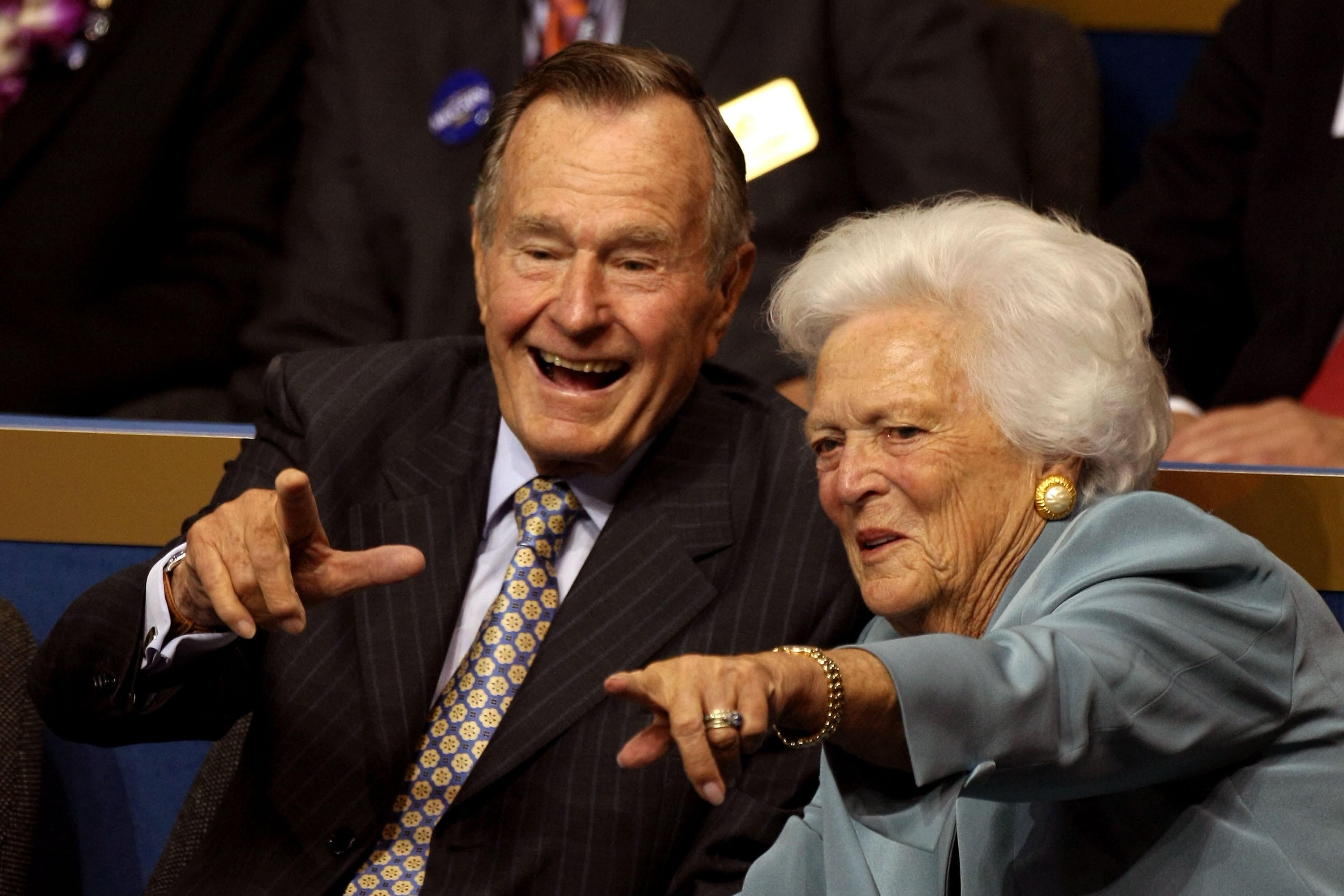 The Unique And Loving Marriage Of George H W And Barbara Bush Cbs News