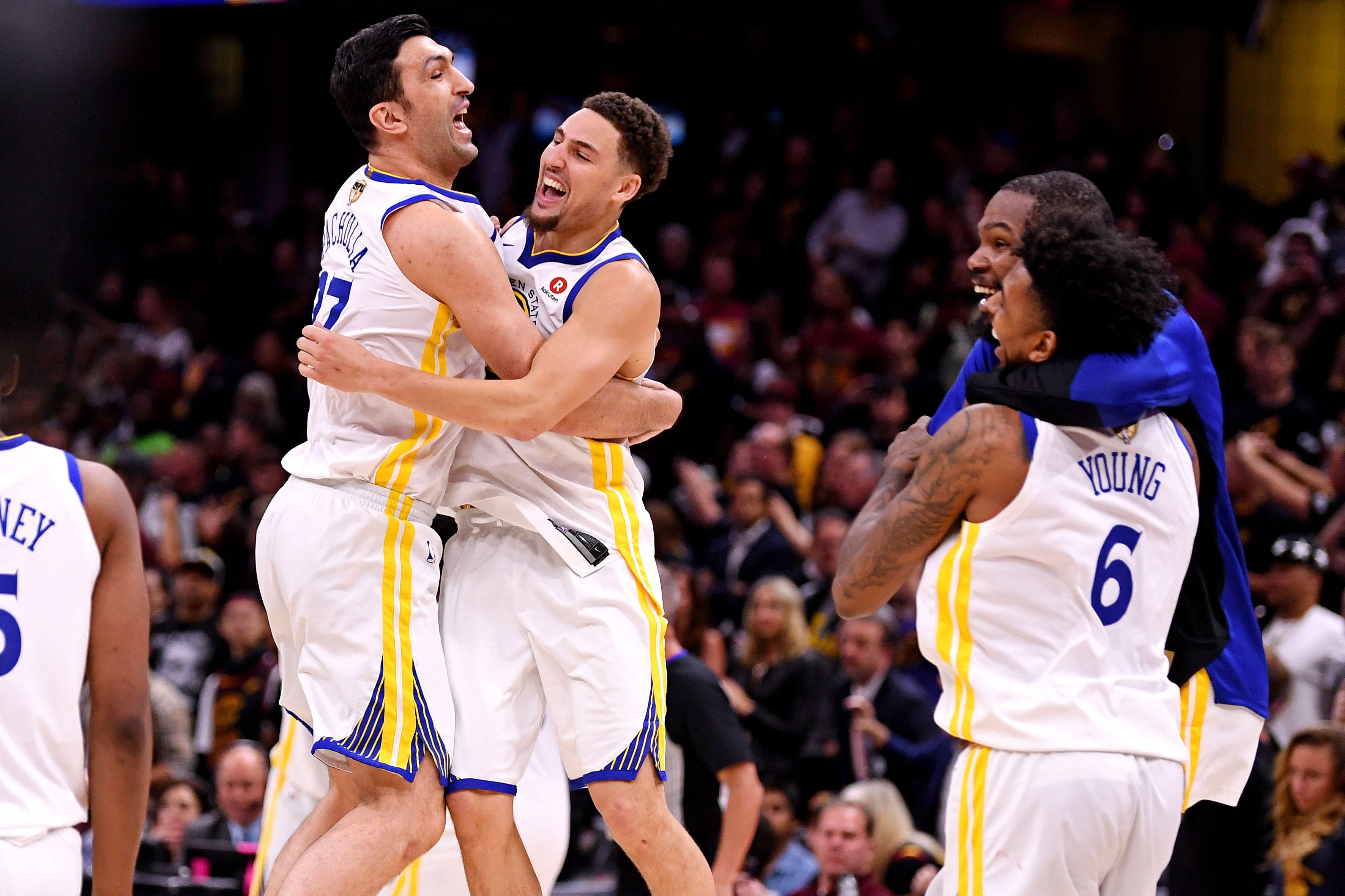 Campeones #Repost from @nba by The @warriors defeat the @cavs 108-85 to  secure the 2018 NBA title! #thisiswhyweplay