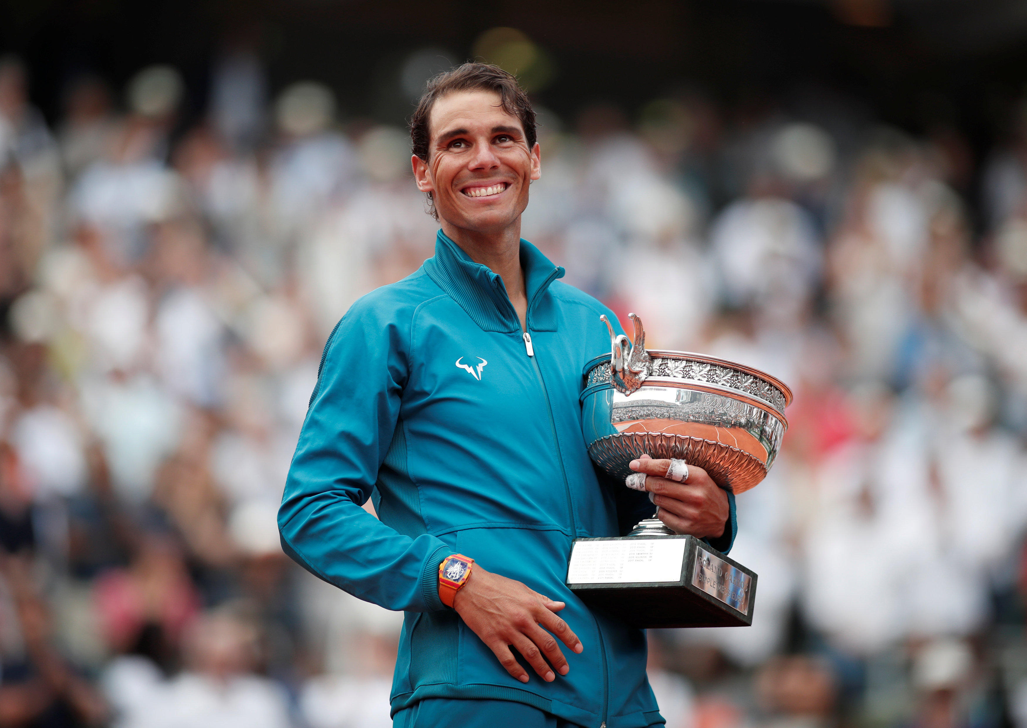 Rafael Nadal wins 11th French Open title, beating Dominic Thiem in 3
