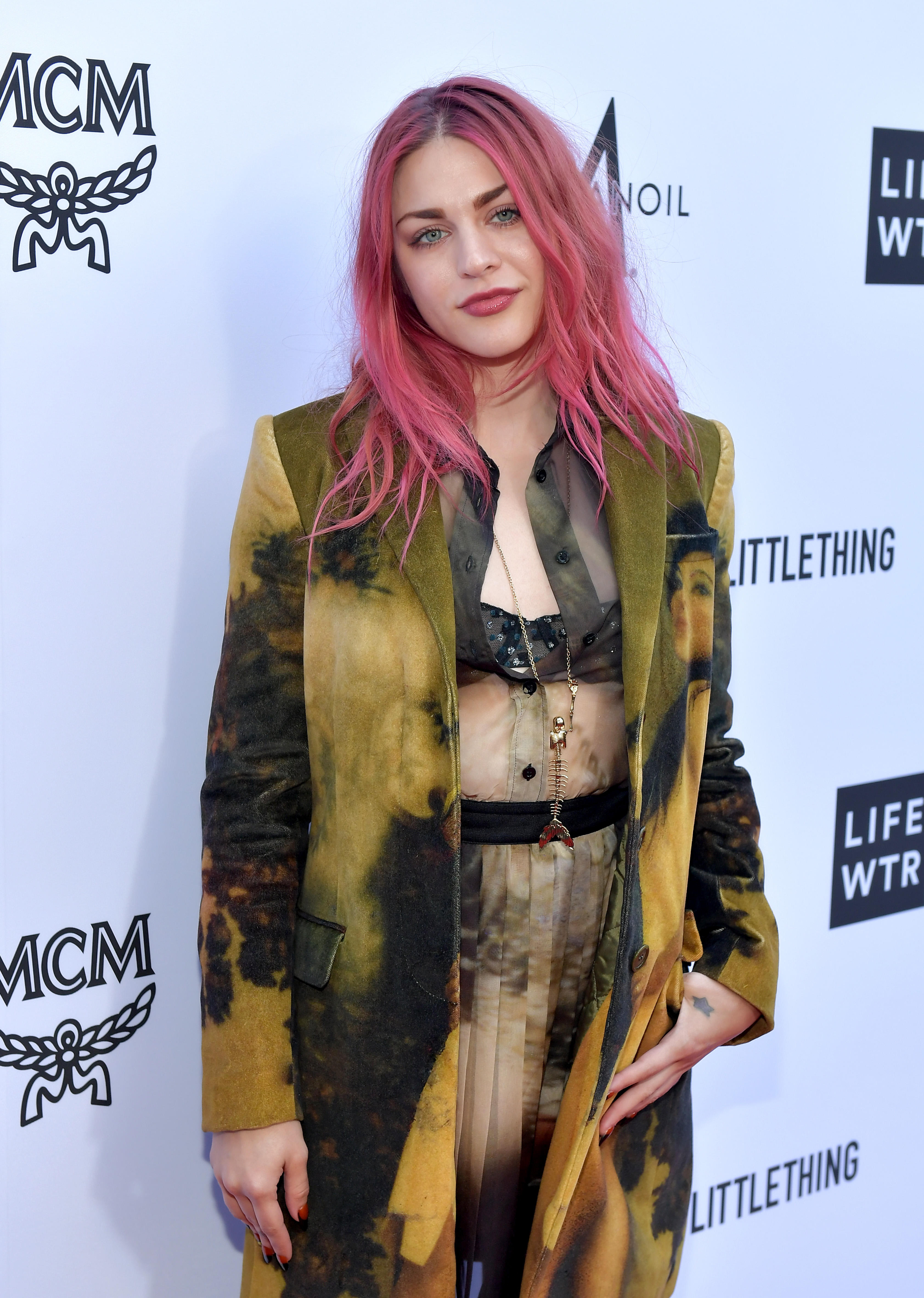 Frances Bean Cobain says America should its mental health