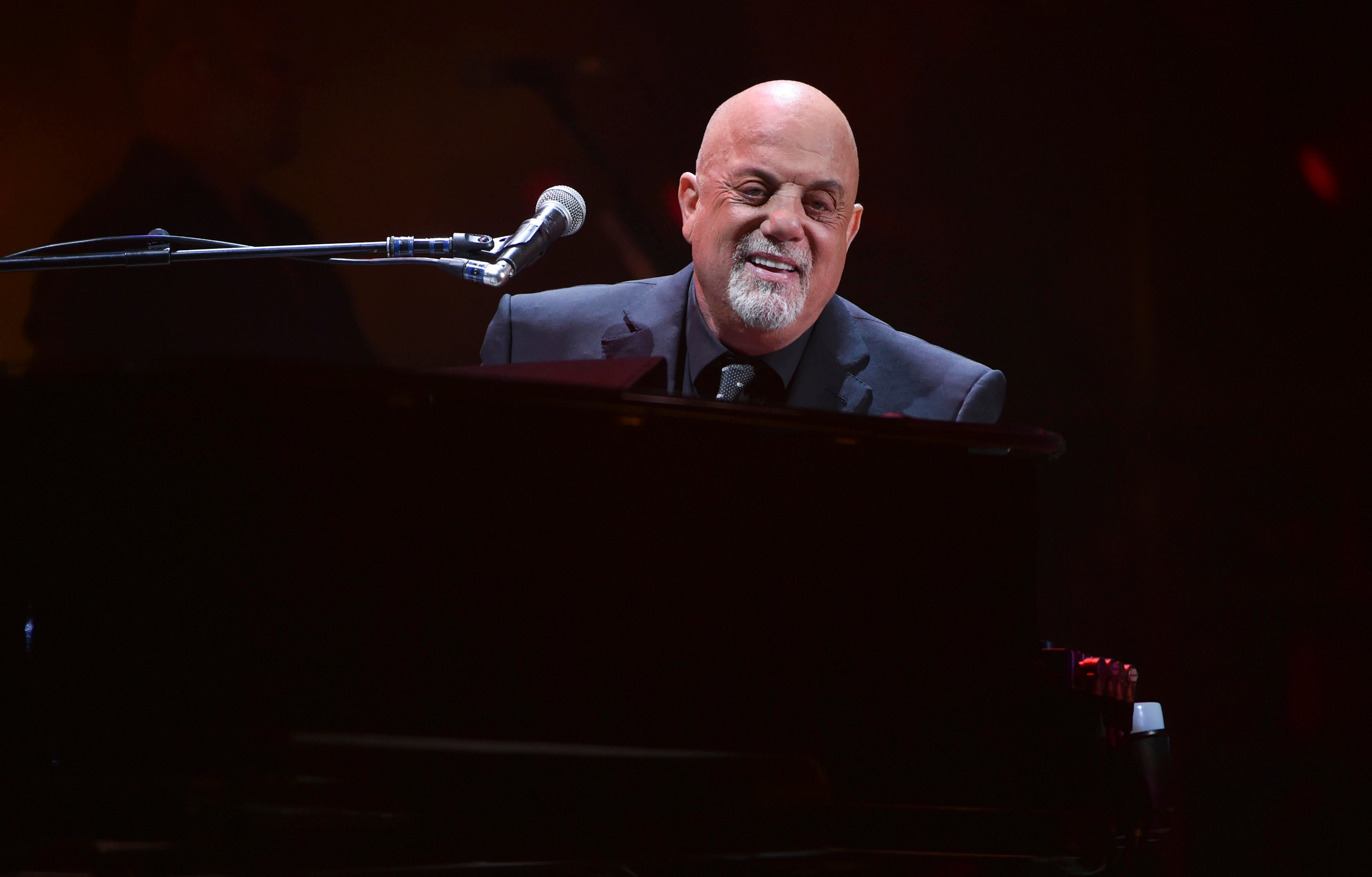 At milestone Billy Joel concert, Bruce Springsteen surprises audience ...