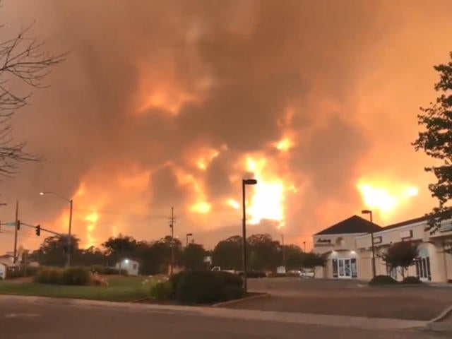 Carr Fire: Raging wildfire Northern California turns deadly, reaches Redding, forces "mass evacuations" – latest updates and California map - CBS News