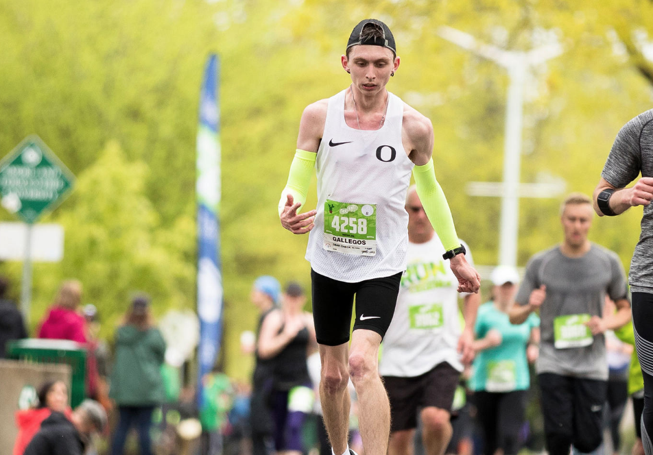 excuus Buitengewoon Outlook Runner Justin Gallegos becomes first pro athlete with cerebral palsy to  sign with Nike - CBS News
