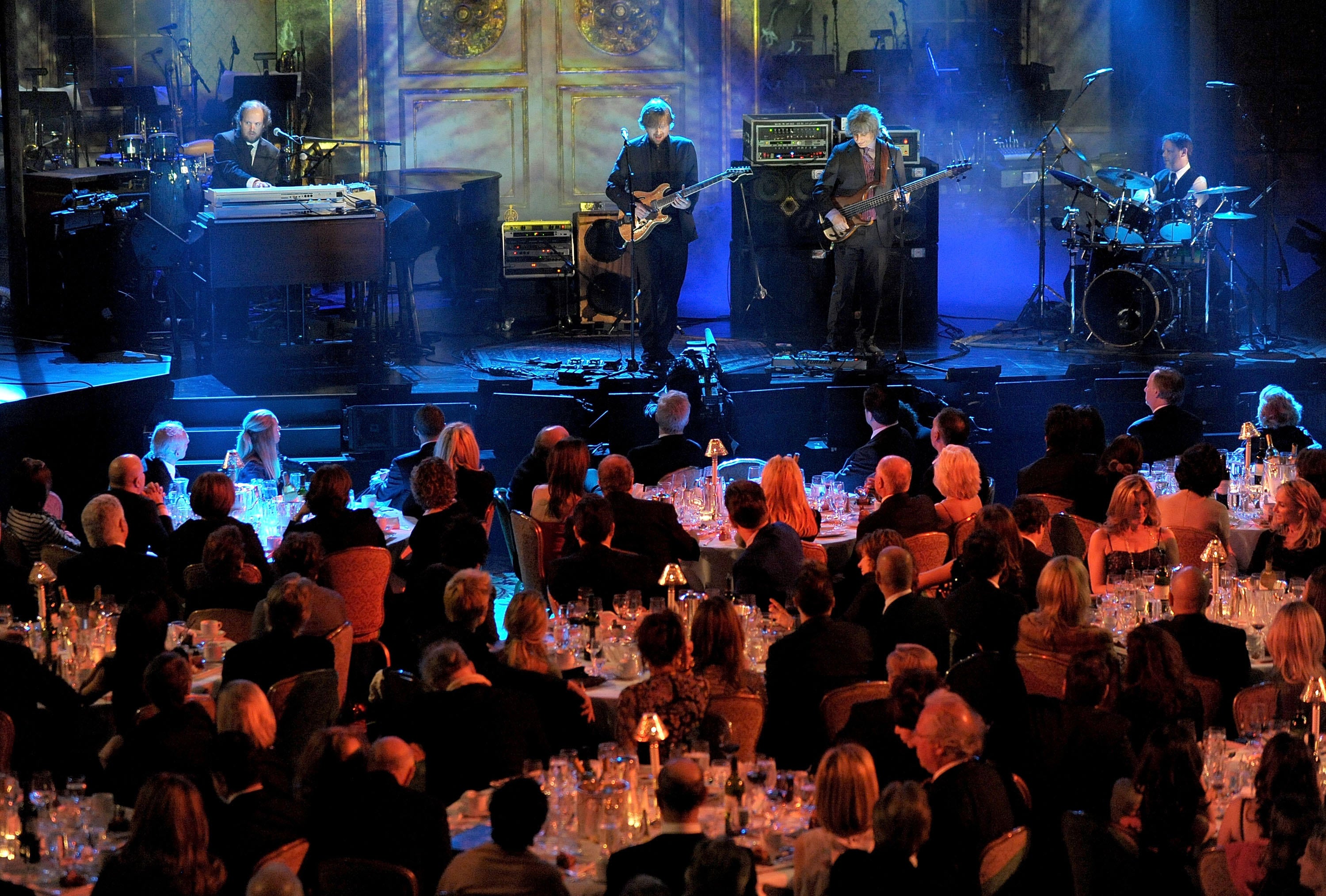 Phish pranks fans with Scandinavian prog rock band "cover" CBS News