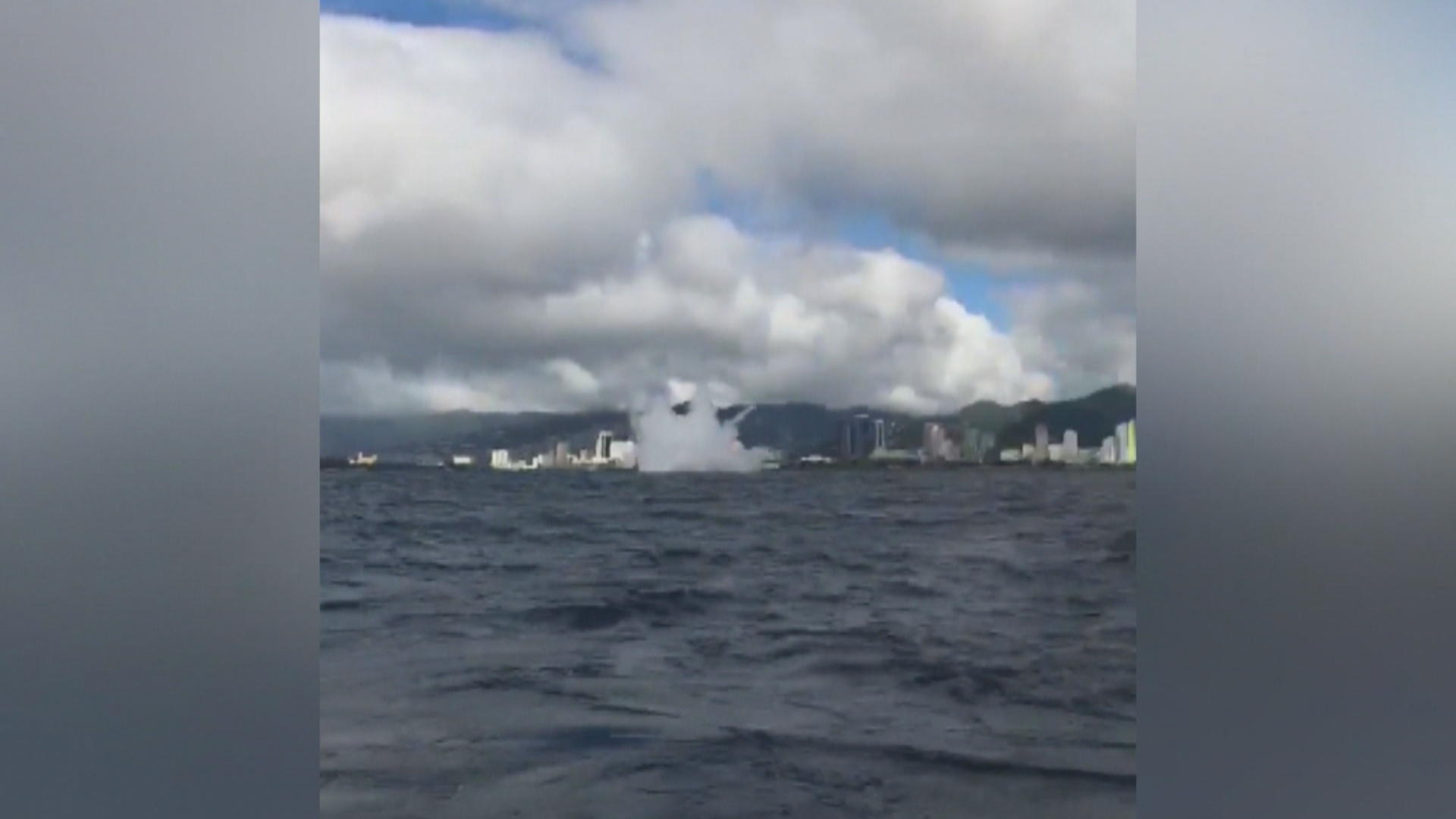 Hawaii plane crash Military fighter jet pilot rescued by parasailers