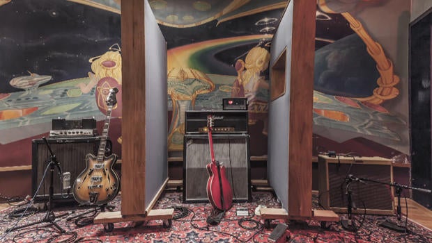 Electric Lady Recording Studios: The "House That Hendrix Built" - CBS News