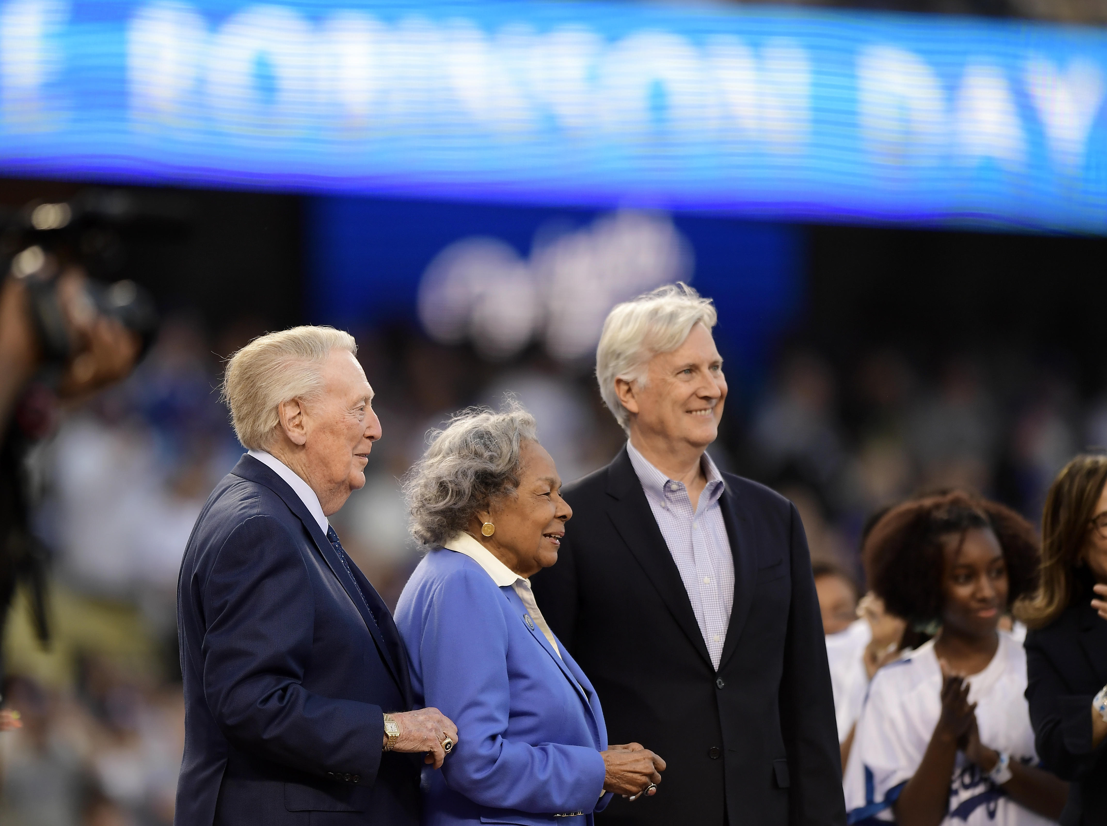 Dodgers and MLB Honor Jackie Robinson Day – NBC Los Angeles