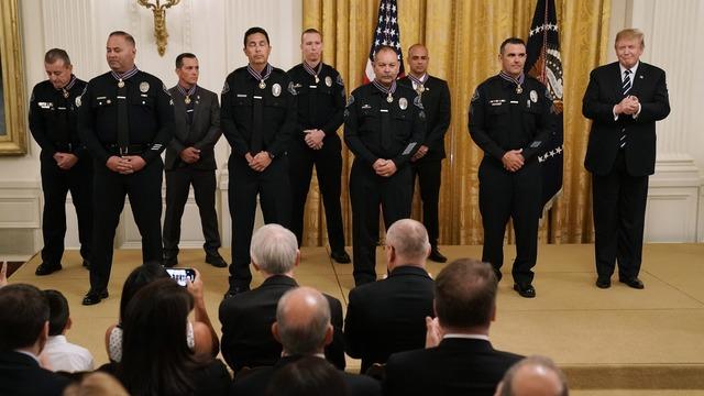 Trump awards Public Safety Officer Medal of Valor at White House ...
