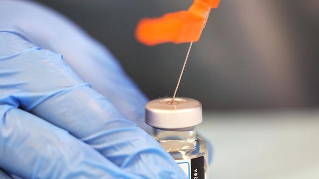 Pfizer execs discuss hiking vaccine price after pandemic wanes - CBS News