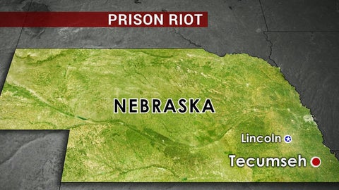 Prison riot sees Tecumseh State prison in Nebraska take control - CBS News