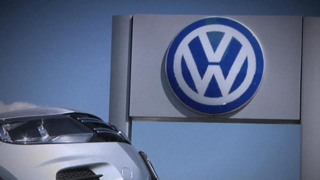 U.S. indictment: VW CEO allegedly knew of emissions cheating - CBS News