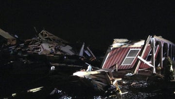Dozens of homes damaged as severe storms, tornadoes hit Midwest - CBS News