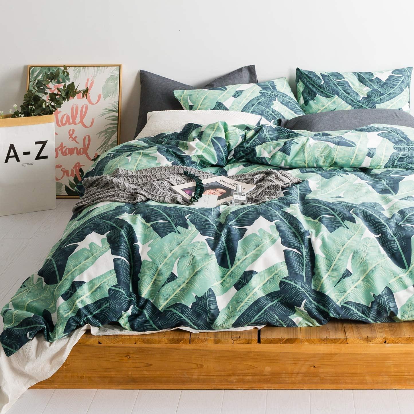 Botanical print bedding set 