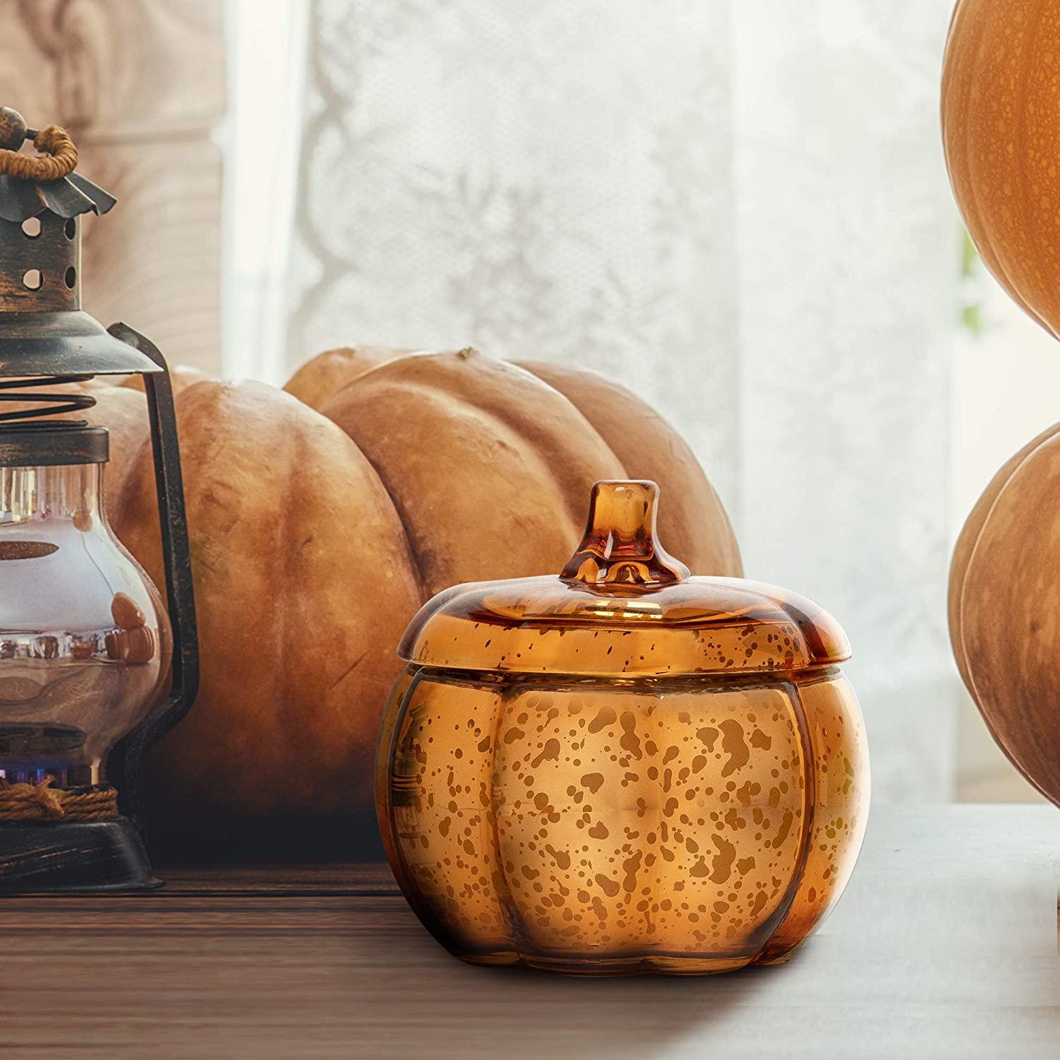 Pumpkin-shaped scented candle 