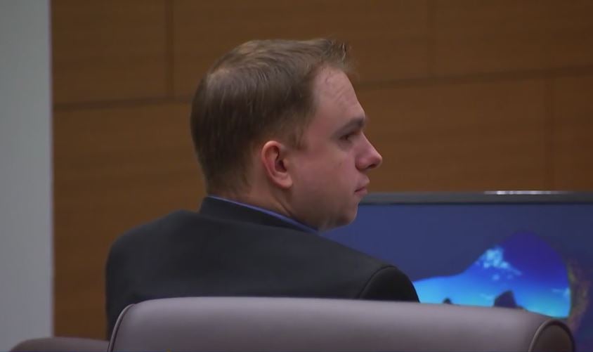 Aaron Dean's defense team asks new judge to move trial out of Tarrant County CBS Texas