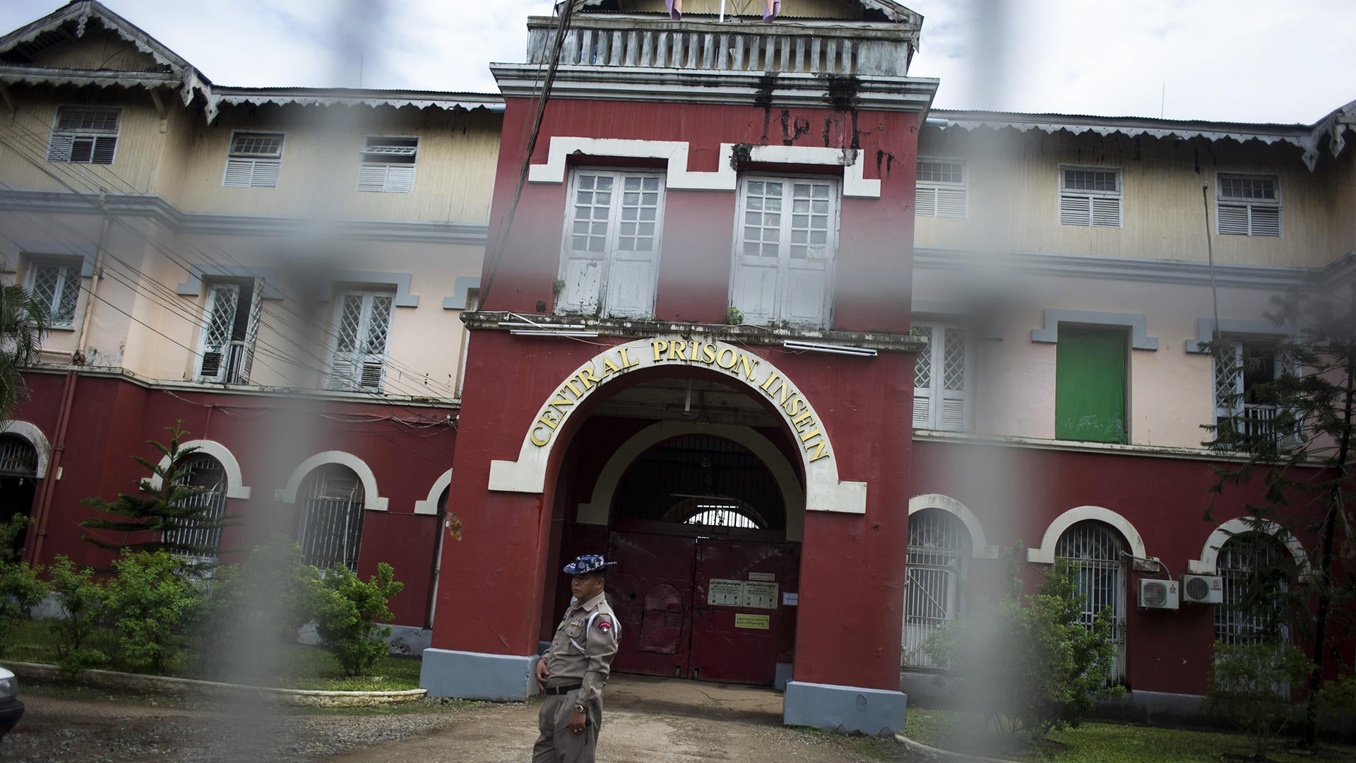 Danny Fenster On Life Inside Myanmar's Notorious Insein Prison - 60 ...