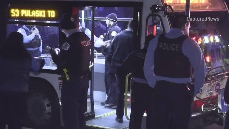 Chicago police investigate violence on CTA trains, buses - CBS Chicago