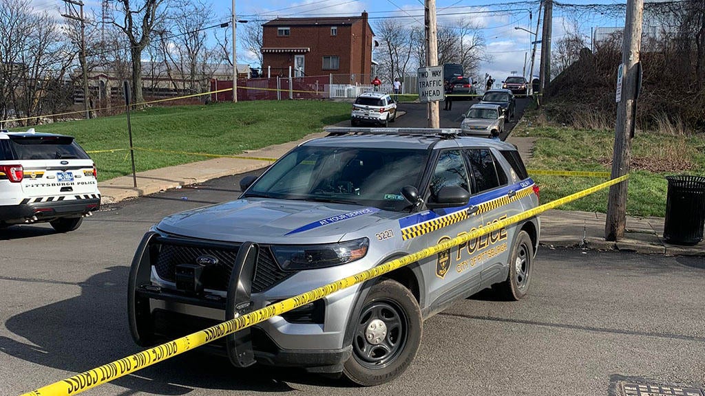 Police search for suspects after triple shooting in Hill District - CBS ...