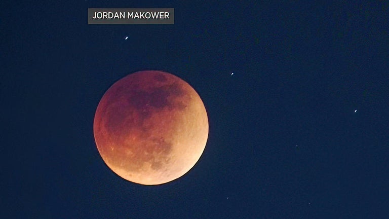 Moon goes blood red Sunday night for total lunar eclipse - CBS San ...