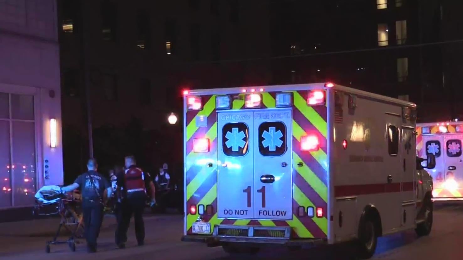 2 people shot in alley on Near North Side - CBS Chicago
