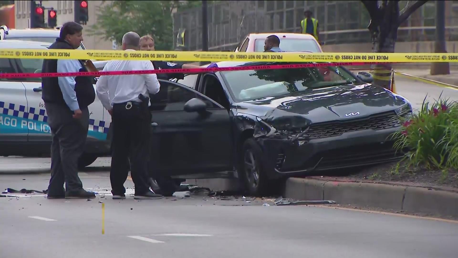 Man killed, woman wounded after shooting, crash on Near West Side - CBS ...