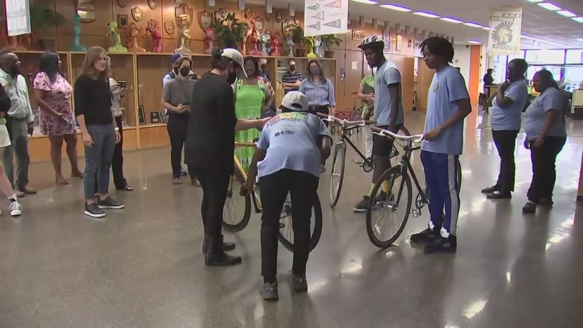 CDOT handing out more bicycles and equipment as part of Chicago's free ...