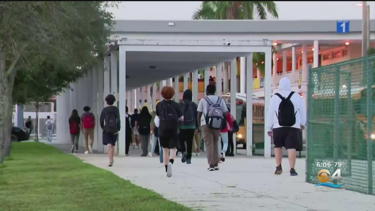 Infectious disease experts urging schools to have plan in place in case