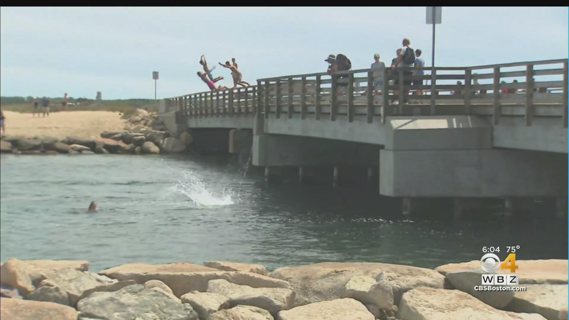 1 brother found dead, 1 still missing after jumping off Jaws bridge on(02)