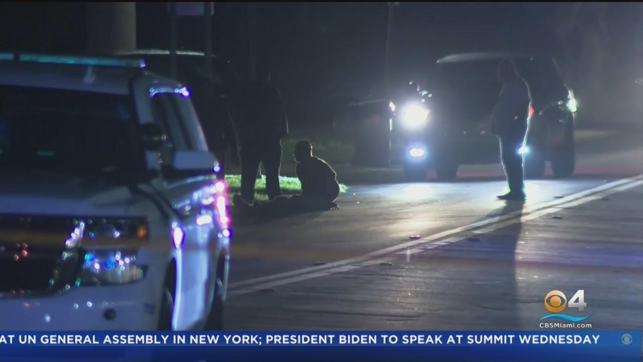 Police stand-off in Miami Springs ends with man in custody - CBS Miami