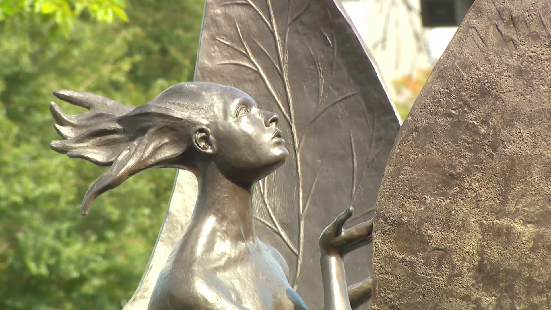 Minnesota Medal of Honor Memorial unveiled outside State Capitol - CBS ...