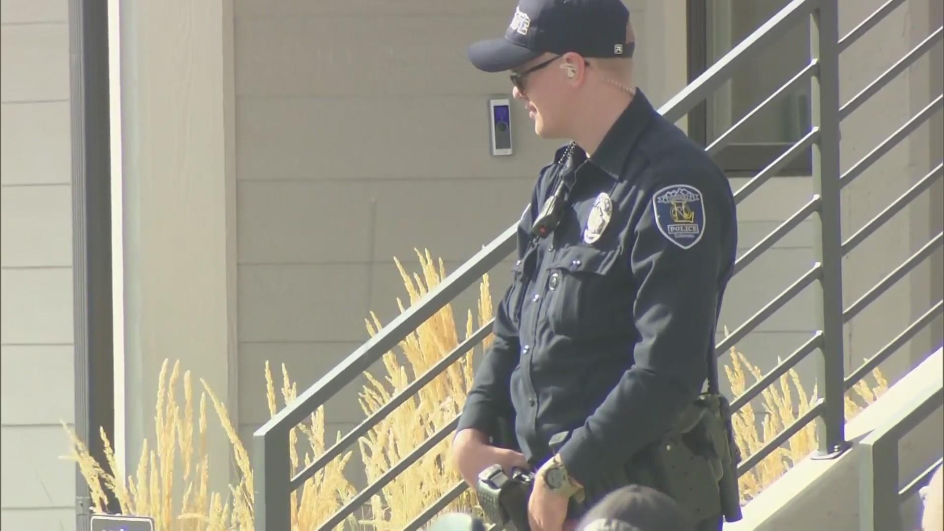 Louisville Police shoot and kill man they say had a butcher's knife ...