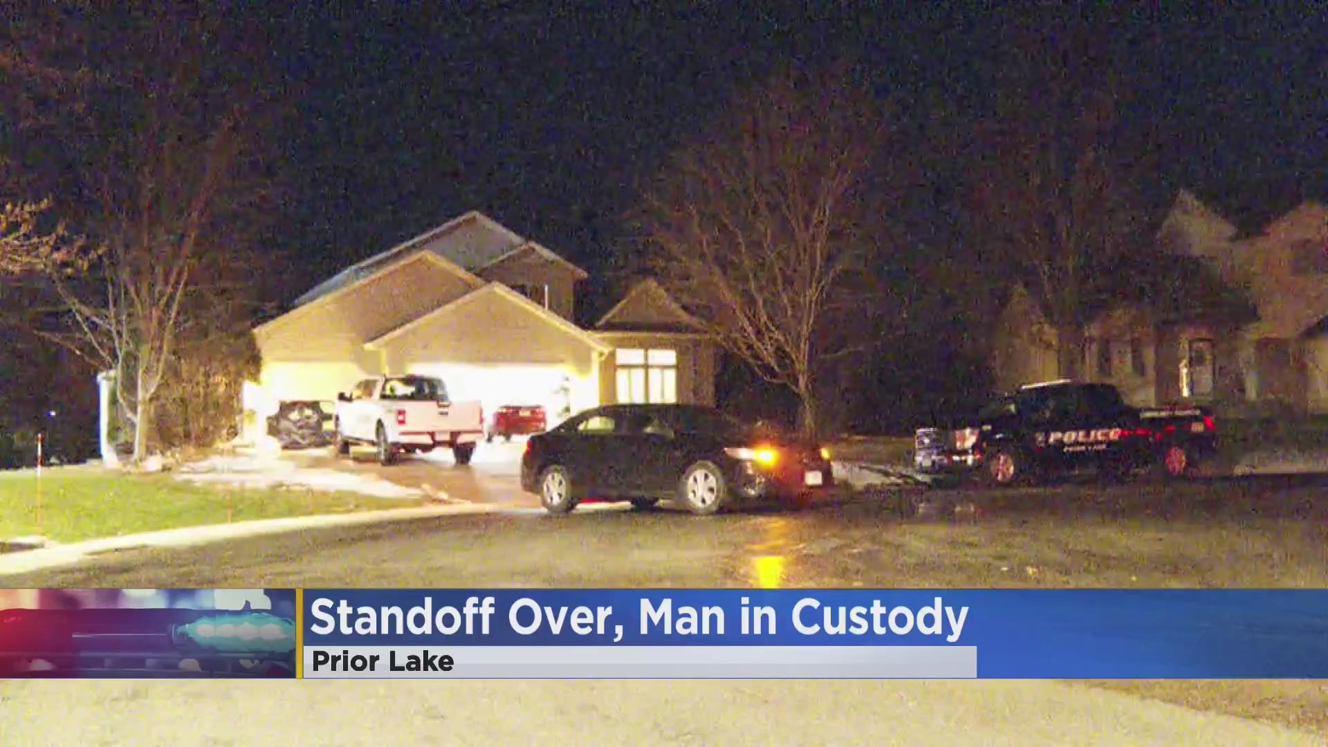 Suspect arrested after hours-long standoff in Prior Lake - CBS Minnesota