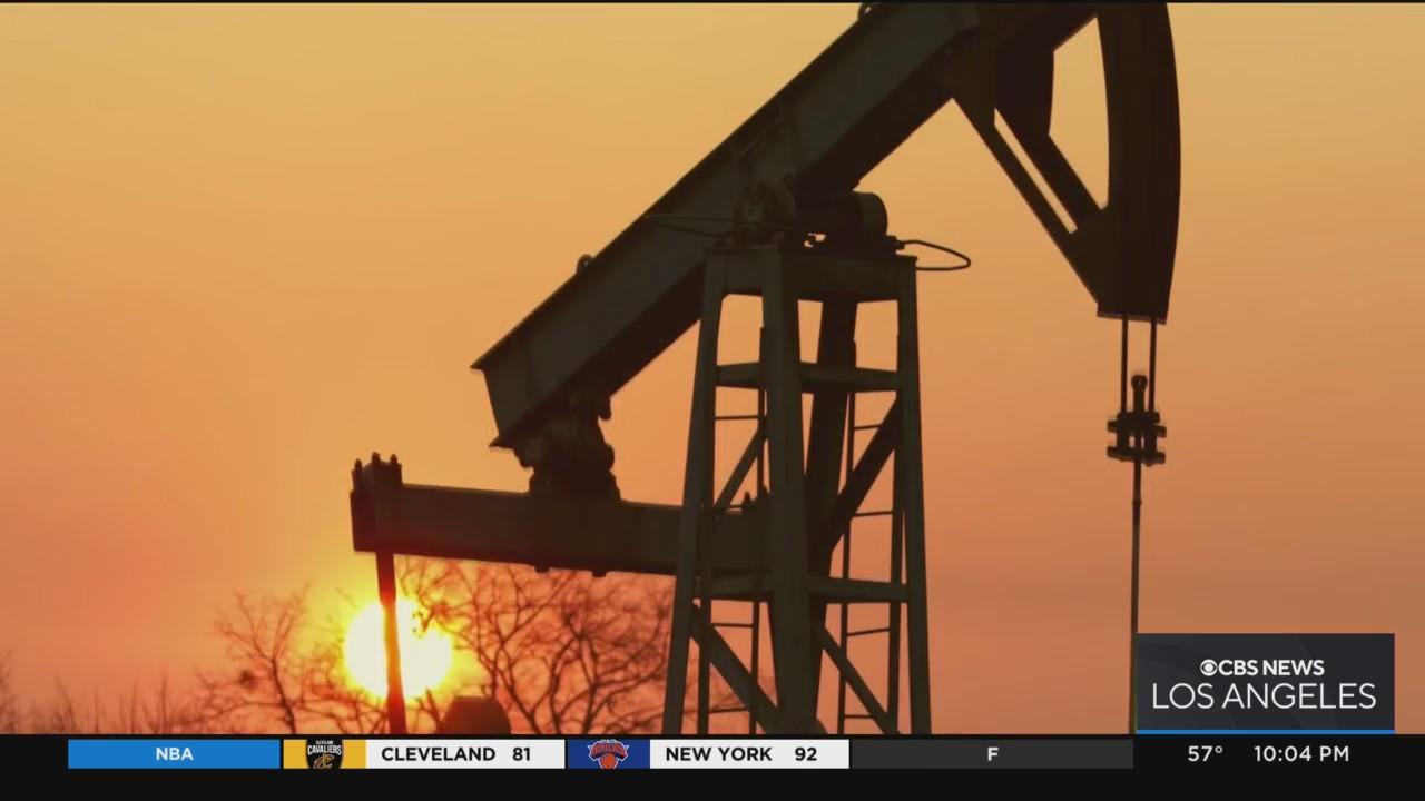LA County average gas price drops to lowest amount in 10 months - CBS ...