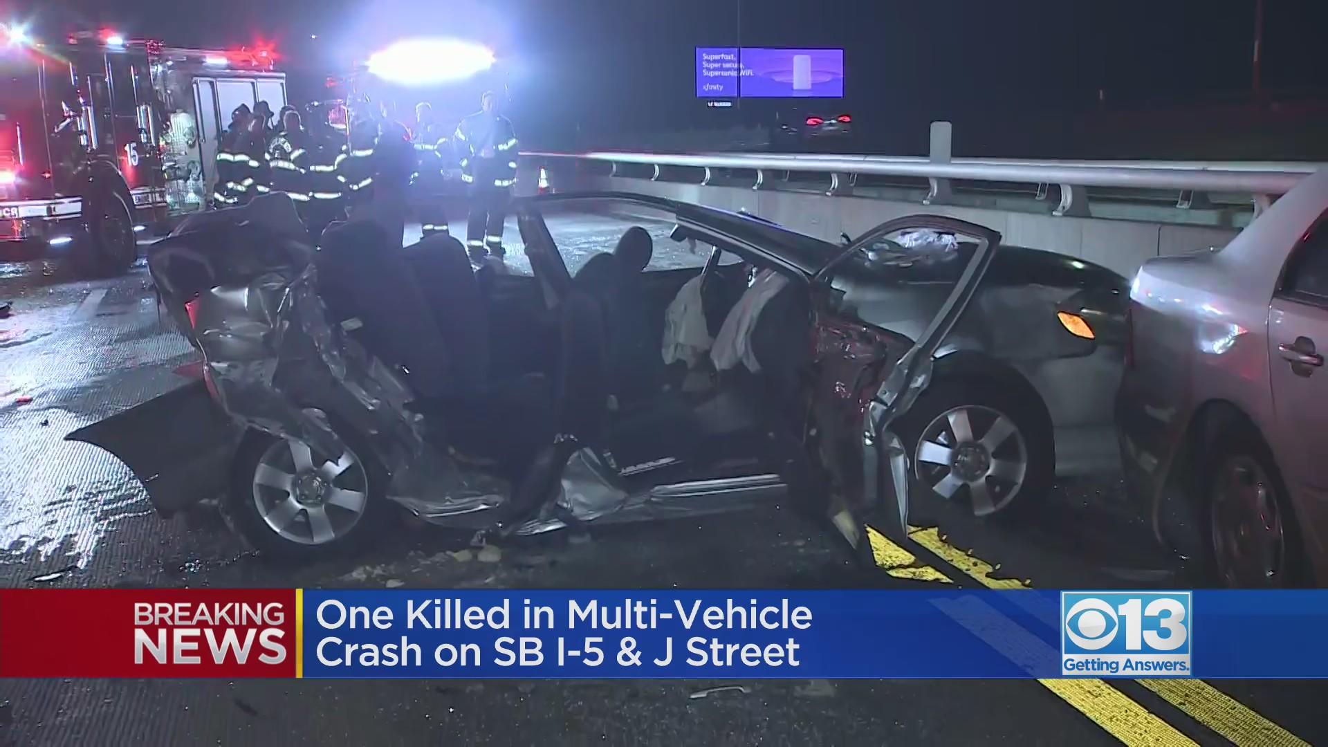 Three-vehicle crash on I-5 in Sacramento leaves at least 1 dead - CBS ...