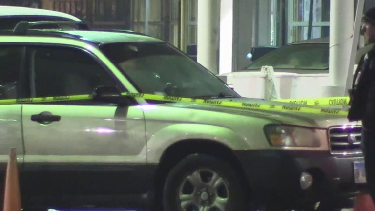 Near South Side shooting: man killed while sitting in car - CBS Chicago