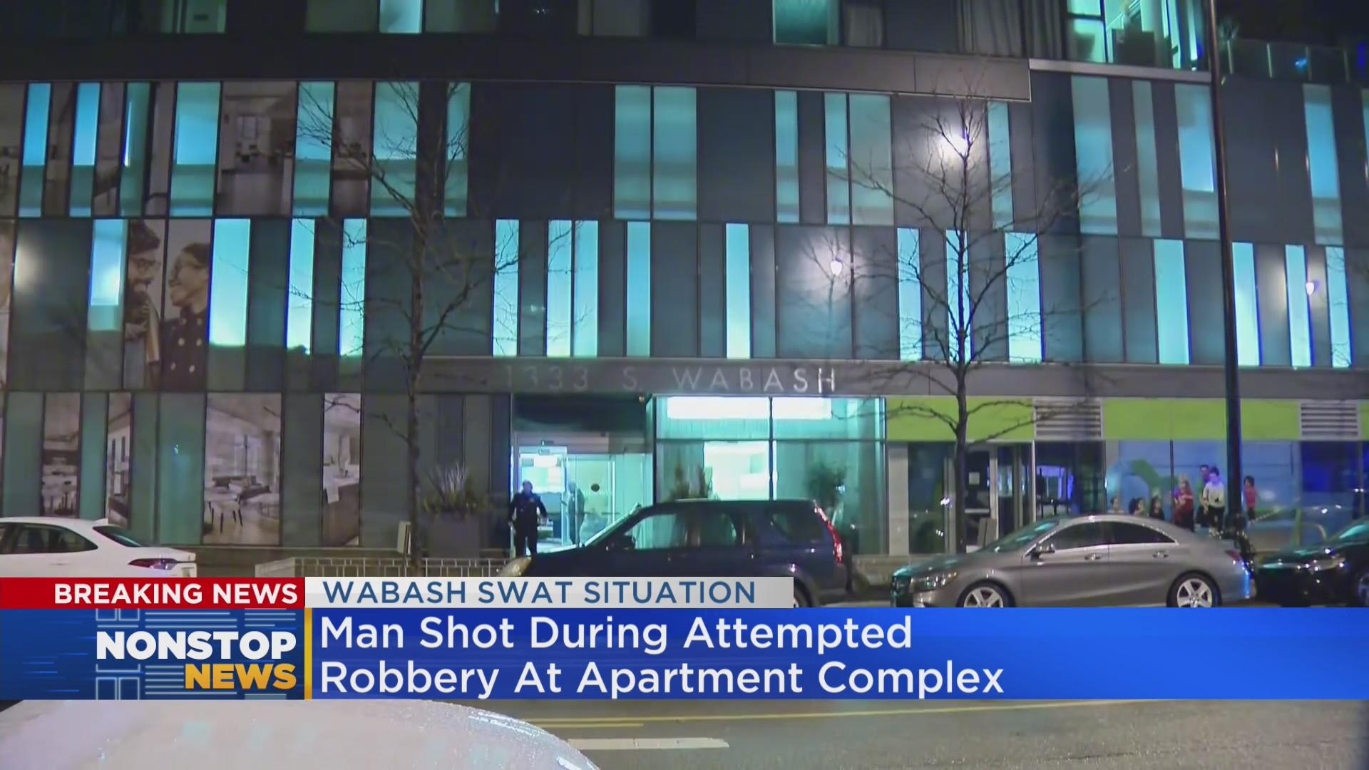 Near South Side Shooting: man wounded during robbery attempt - CBS Chicago