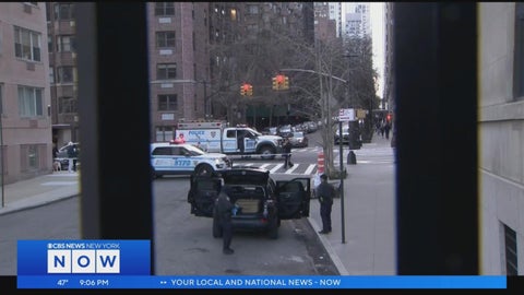 NYPD: Woman found dead in back of car in Manhattan - CBS New York