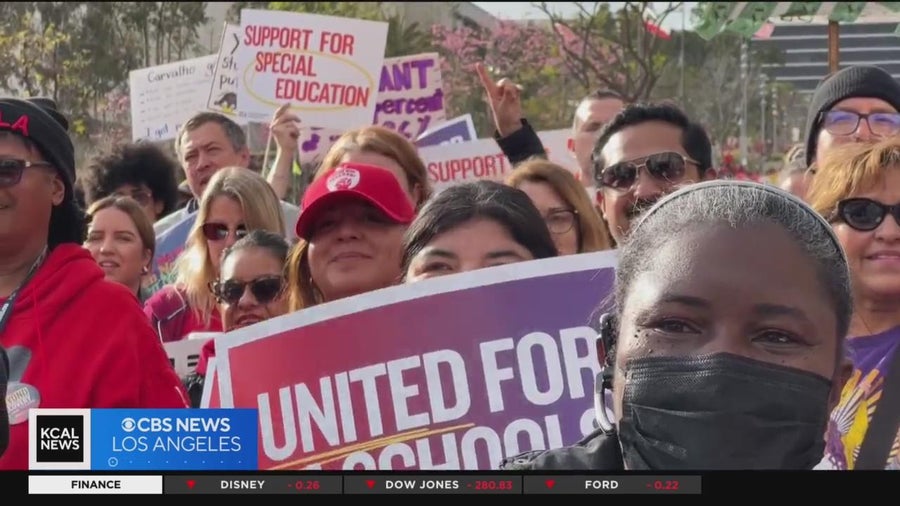 Los Angeles schools could close for 3 days as thousands of teachers ...