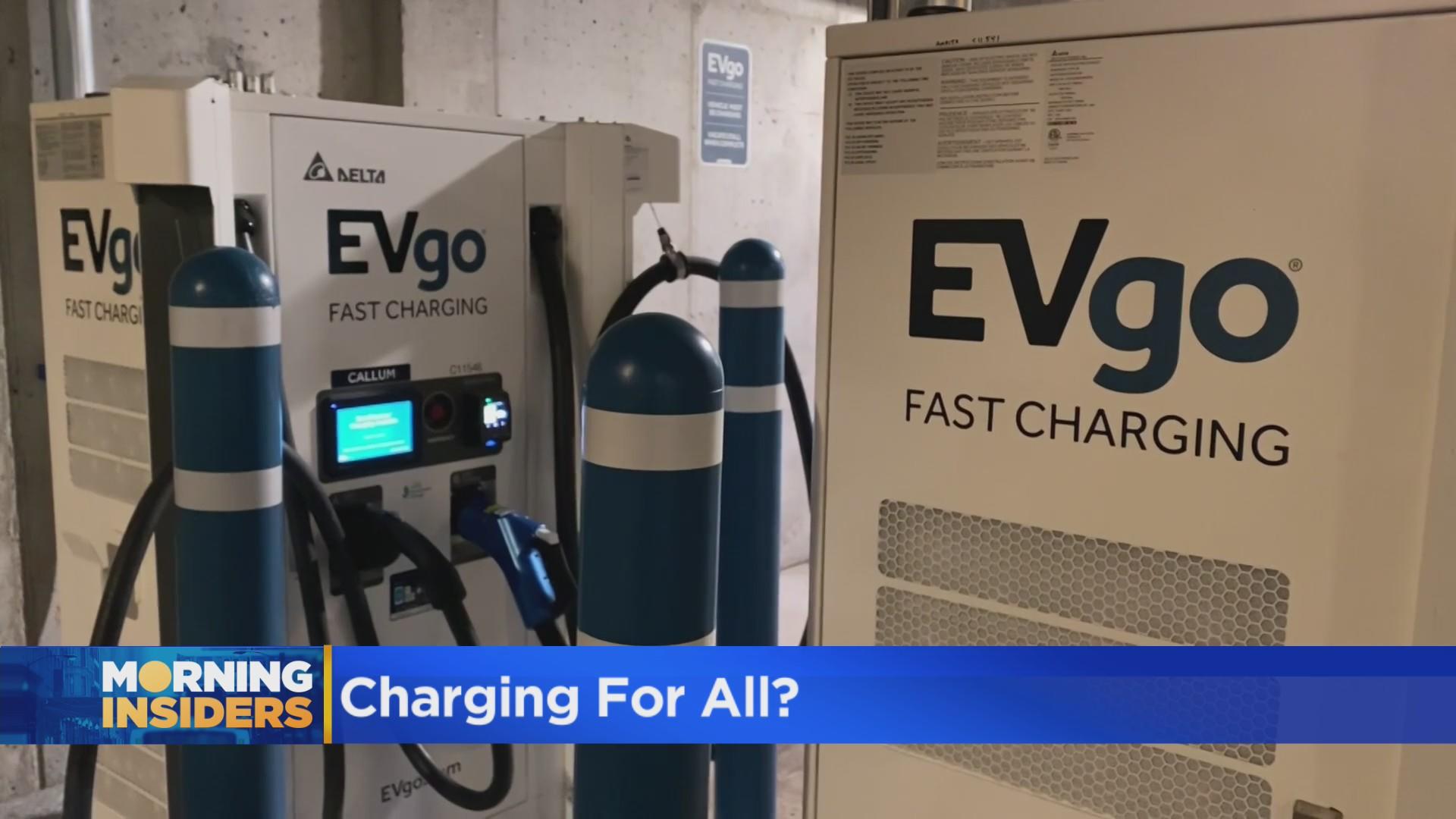 Illinois lawmaker's bill aims to expand electric car charging - CBS Chicago