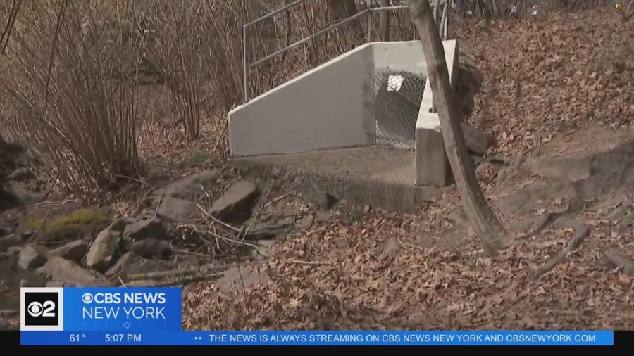 Children lost, stuck in NYC sewer can be heard screaming for help in(02)