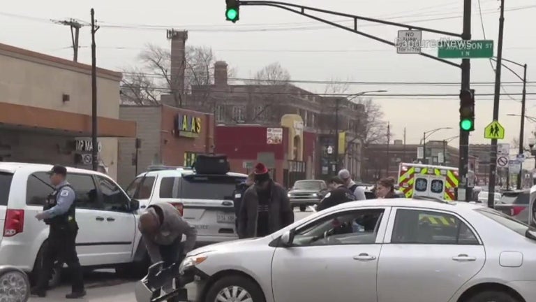 Chicago Police squad car involved in crash on West Side - CBS Chicago