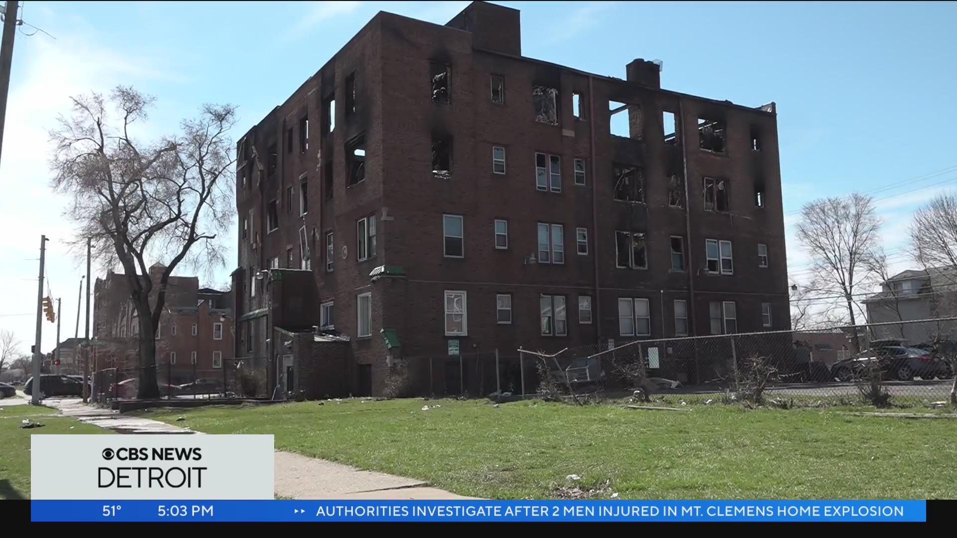 More than 20 people displaced after apartment fire in Detroit - CBS Detroit