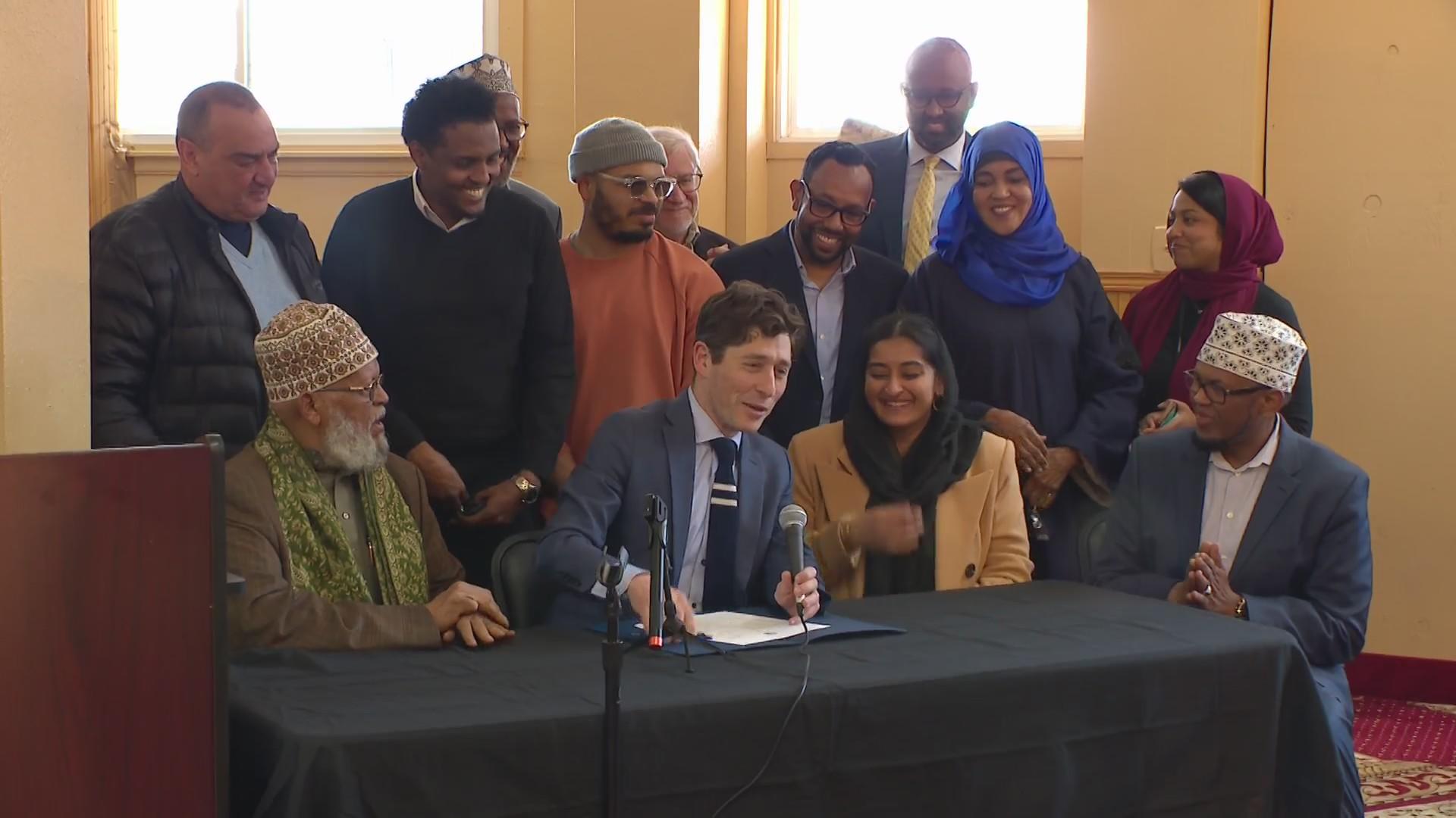 minneapolis-mayor-signs-change-to-noise-ordinance-allowing-amplified