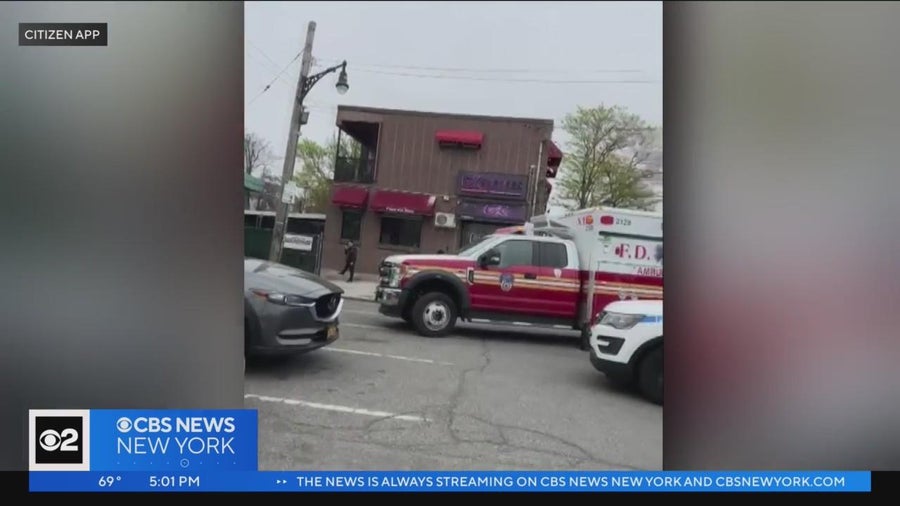 Man stabbed on Staten Island Railway train in Great Kills - CBS New York