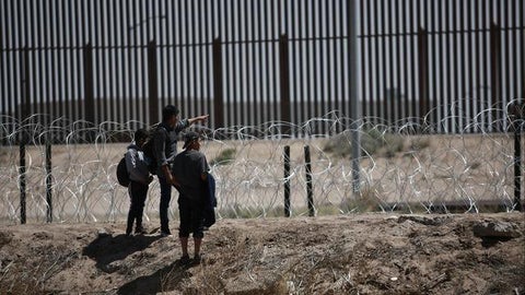 U.S. deported 11,000 migrants in the week after Title 42 ended - CBS News
