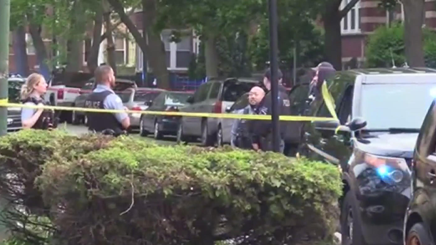 Albany Park shooting kills 15-year-old boy, wounds man - CBS Chicago