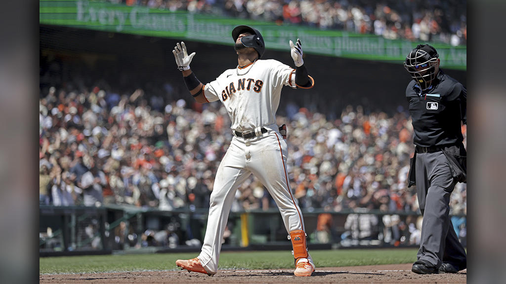 Gurriel's RBI double in 9th sends Diamondbacks past Giants 2-1